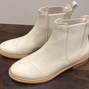 Toms Women's Off-White Ankle Booties